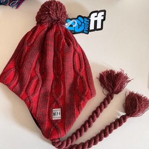 Neff Trail Beanie Maroon Pom Top